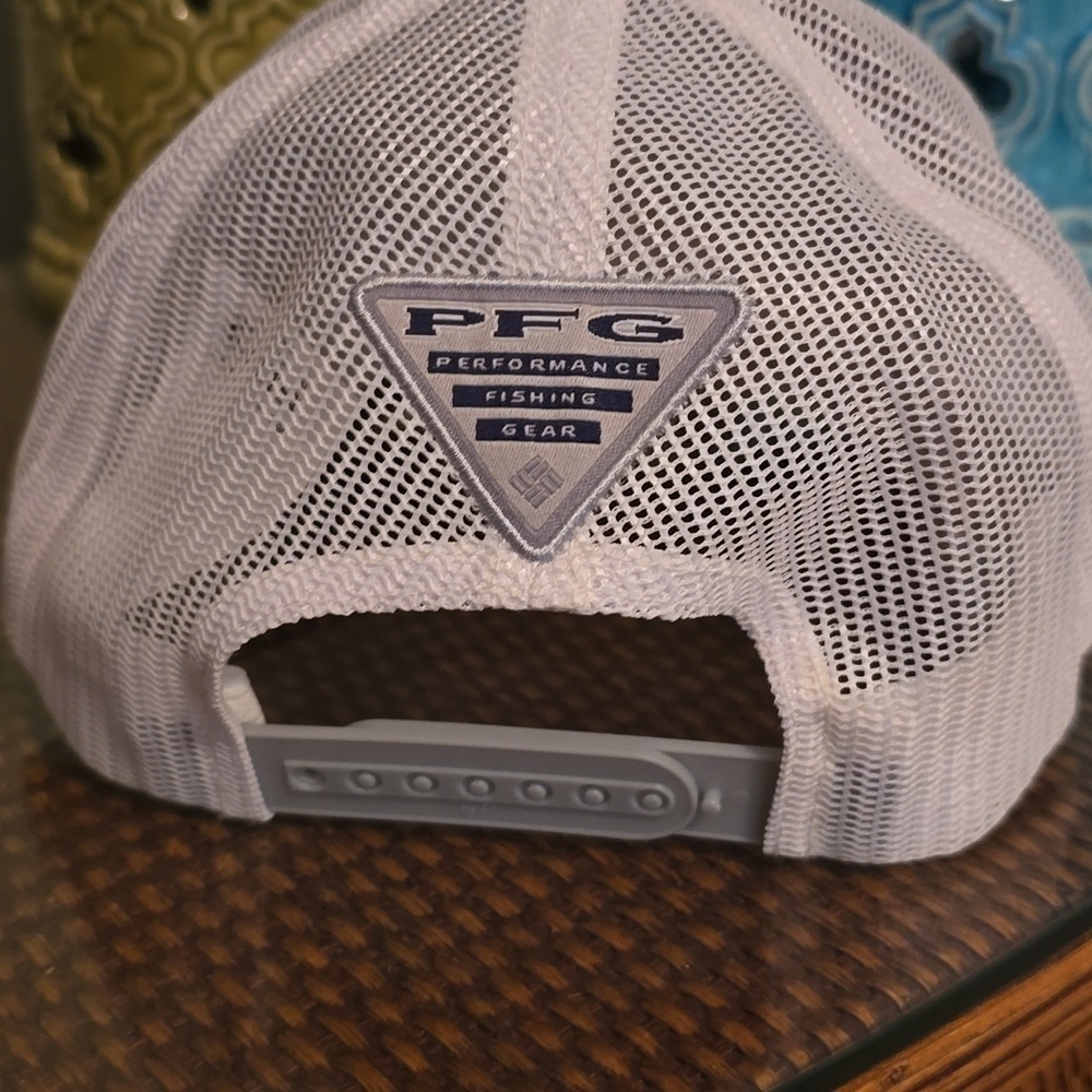 Columbia PFG Fish Flag Gray and White Mesh Cap - Picture 3 of 5